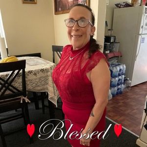 Meet your Posher, Alicia